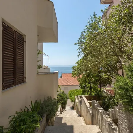 301a Apartment